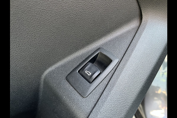 BMW 1-serie M135i xDrive High Executive M Sport 306pk Automaat | Panodak | Elektr. achterklep | arking Pakket | Spiegel Pakket | Draadloze telefoonlader | etc. etc.