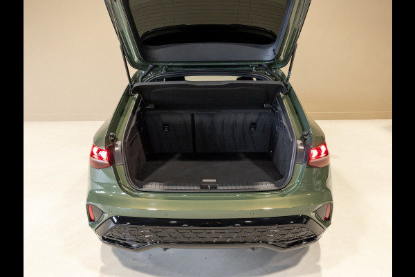 Audi A3 Sportback 35 TFSI 2x S-Line edition / 150pk / Panorama dak / Sonos / Achteruitrij camera /