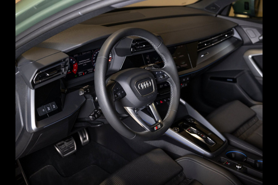 Audi A3 Sportback 35 TFSI 2x S-Line edition / 150pk / Panorama dak / Sonos / Achteruitrij camera /