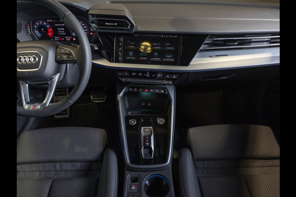 Audi A3 Sportback 35 TFSI 2x S-Line edition / 150pk / Panorama dak / Sonos / Achteruitrij camera /
