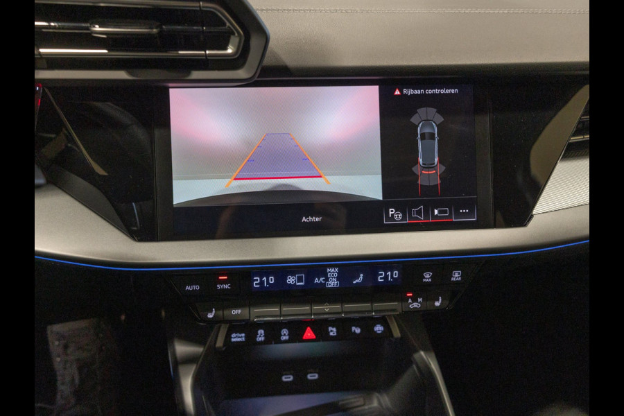 Audi A3 Sportback 35 TFSI 2x S-Line edition / 150pk / Panorama dak / Sonos / Achteruitrij camera /