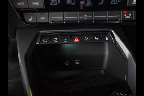 Audi A3 Sportback 35 TFSI 2x S-Line edition / 150pk / Panorama dak / Sonos / Achteruitrij camera /