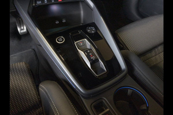 Audi A3 Sportback 35 TFSI 2x S-Line edition / 150pk / Panorama dak / Sonos / Achteruitrij camera /