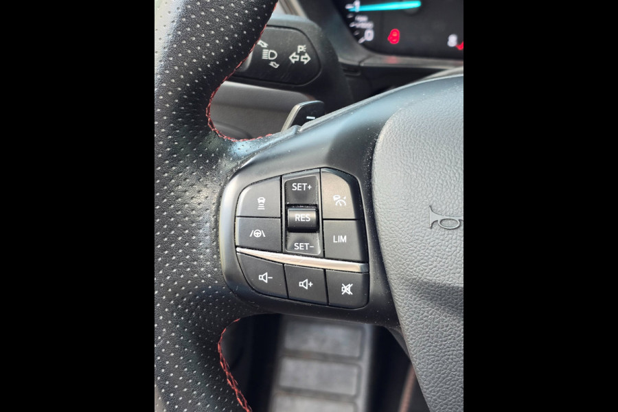 Ford Focus 1.5 EcoBoost ST Line Business Schuifdak - HUD - B&O - Half Leer + elektrisch - Adaptive cruise - LED - Lane centering