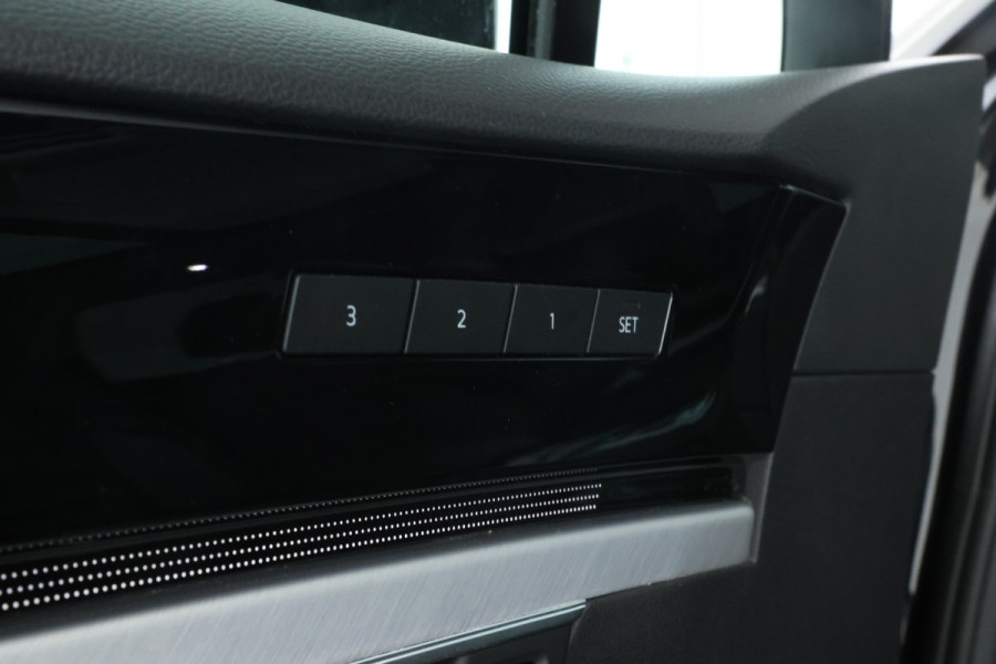 Volkswagen Touareg 3.0 TSi eHybrid 4MOTION FULL BLACK! Navi, leer,