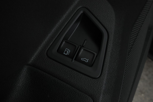 Volkswagen Touareg 3.0 TSi eHybrid 4MOTION FULL BLACK! Navi, leer,