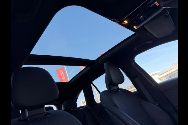 Mercedes-Benz GLC 400e 4MATIC AMG Vol Panorama Burmester Memory Seats Trekhaak
