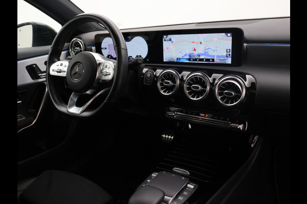 Mercedes-Benz A-Klasse 250e AMG SPORT + PANORAMA | MEMORY | TREKHAAK | SFEERVERLICHTING | CAMERA | STOELVERWARMING