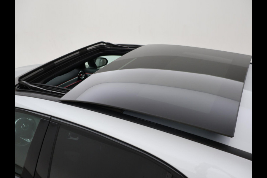 Mercedes-Benz A-Klasse 250e AMG SPORT + PANORAMA | MEMORY | TREKHAAK | SFEERVERLICHTING | CAMERA | STOELVERWARMING