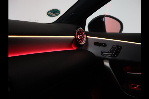 Mercedes-Benz A-Klasse 250e AMG SPORT + PANORAMA | MEMORY | TREKHAAK | SFEERVERLICHTING | CAMERA | STOELVERWARMING