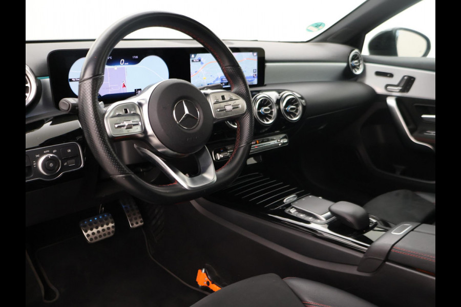 Mercedes-Benz A-Klasse 250e AMG SPORT + PANORAMA | MEMORY | TREKHAAK | SFEERVERLICHTING | CAMERA | STOELVERWARMING