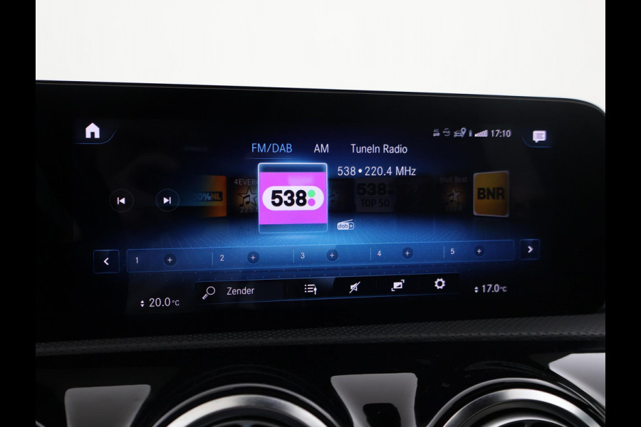 Mercedes-Benz A-Klasse 250e AMG SPORT + PANORAMA | MEMORY | TREKHAAK | SFEERVERLICHTING | CAMERA | STOELVERWARMING