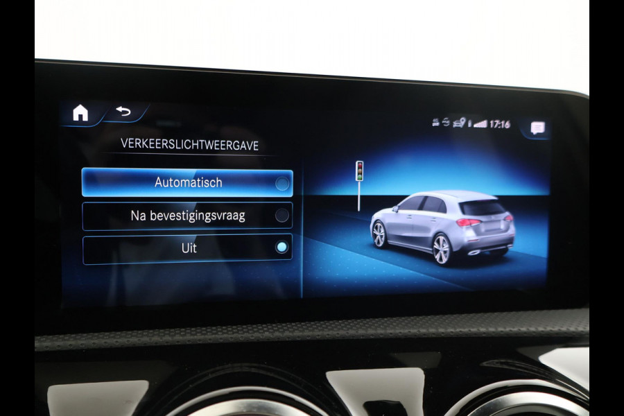 Mercedes-Benz A-Klasse 250e AMG SPORT + PANORAMA | MEMORY | TREKHAAK | SFEERVERLICHTING | CAMERA | STOELVERWARMING