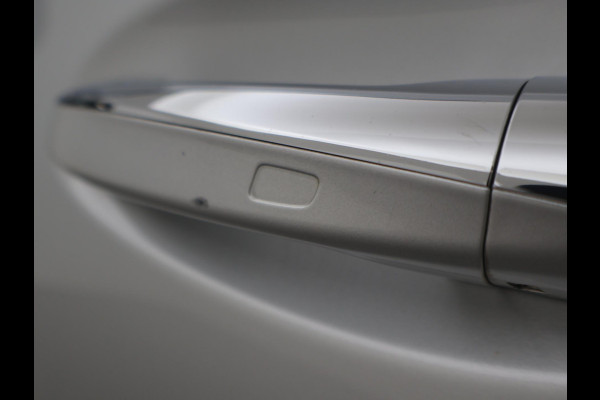 Mercedes-Benz A-Klasse 250e AMG SPORT + PANORAMA | MEMORY | TREKHAAK | SFEERVERLICHTING | CAMERA | STOELVERWARMING