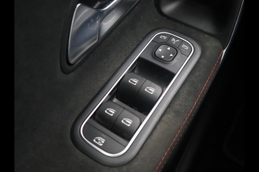 Mercedes-Benz A-Klasse 250e AMG SPORT + PANORAMA | MEMORY | TREKHAAK | SFEERVERLICHTING | CAMERA | STOELVERWARMING