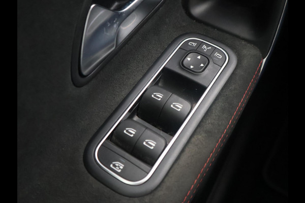 Mercedes-Benz A-Klasse 250e AMG SPORT + PANORAMA | MEMORY | TREKHAAK | SFEERVERLICHTING | CAMERA | STOELVERWARMING