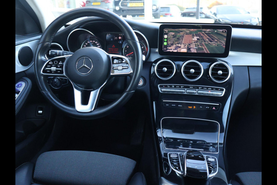 Mercedes-Benz C-Klasse Estate 180 AUT. PREMIUM PLUS + BREEDBEELD CARPLAY | PANO | SFEERVERLICHTING | TREKHAAK