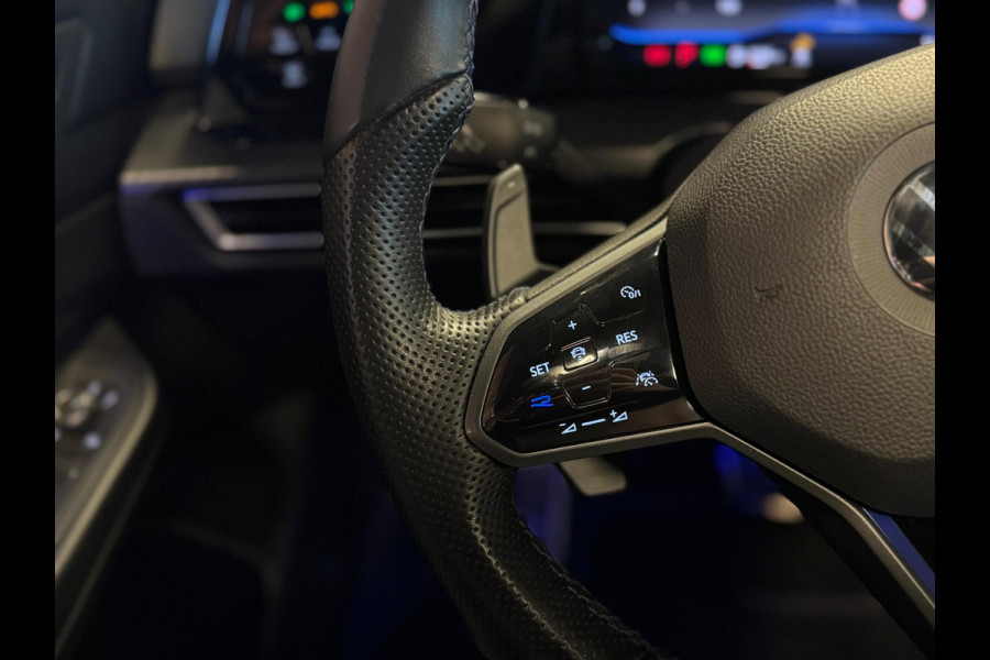 Volkswagen Golf 2.0 TSI R 4Motion / 520PK / PPF / Akrapovic / Stoelverwarming/ventilatie