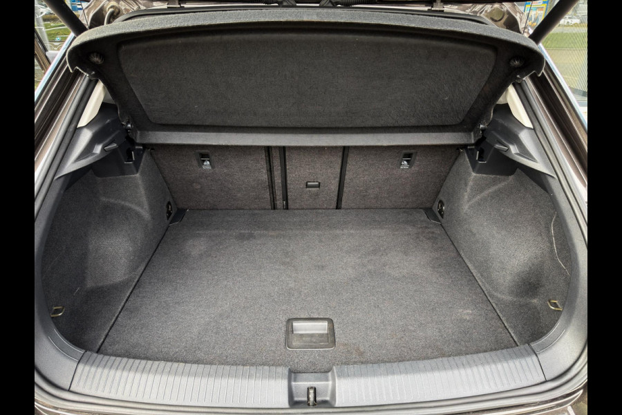 Volkswagen T-Roc 1.5 TSI Sport|Elek klep|Camera|LED|Virtual