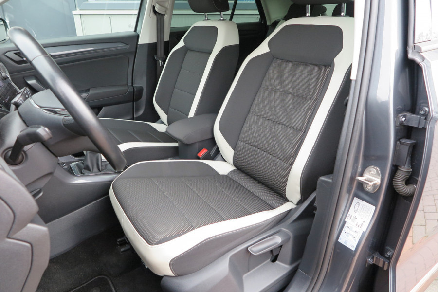 Volkswagen T-Roc 1.5 TSI 150pk Sport, Led , Adaptive cruise, Keyless , Virtual cockpit, Lane assist, Side assist, Stoelverwarming, PDC , Achteruitrijcamera, Buitenspiegels inklapbaar, Carplay , DAB+ etc.