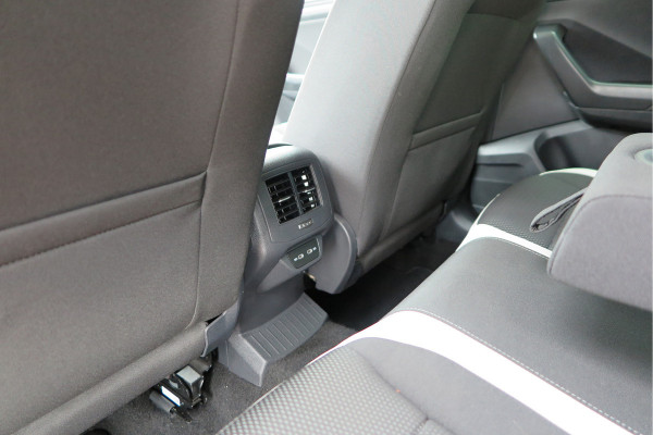 Volkswagen T-Roc 1.5 TSI 150pk Sport, Led , Adaptive cruise, Keyless , Virtual cockpit, Lane assist, Side assist, Stoelverwarming, PDC , Achteruitrijcamera, Buitenspiegels inklapbaar, Carplay , DAB+ etc.