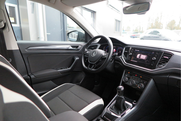 Volkswagen T-Roc 1.5 TSI 150pk Sport, Led , Adaptive cruise, Keyless , Virtual cockpit, Lane assist, Side assist, Stoelverwarming, PDC , Achteruitrijcamera, Buitenspiegels inklapbaar, Carplay , DAB+ etc.