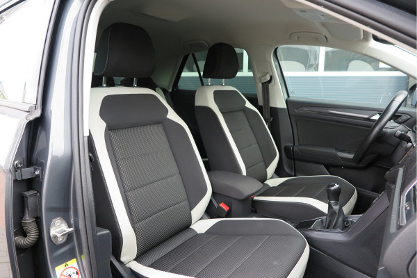Volkswagen T-Roc 1.5 TSI 150pk Sport, Led , Adaptive cruise, Keyless , Virtual cockpit, Lane assist, Side assist, Stoelverwarming, PDC , Achteruitrijcamera, Buitenspiegels inklapbaar, Carplay , DAB+ etc.