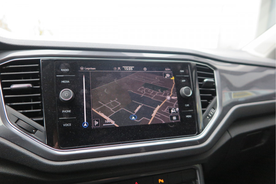 Volkswagen T-Roc 1.5 TSI 150pk Sport, Led , Adaptive cruise, Keyless , Virtual cockpit, Lane assist, Side assist, Stoelverwarming, PDC , Achteruitrijcamera, Buitenspiegels inklapbaar, Carplay , DAB+ etc.