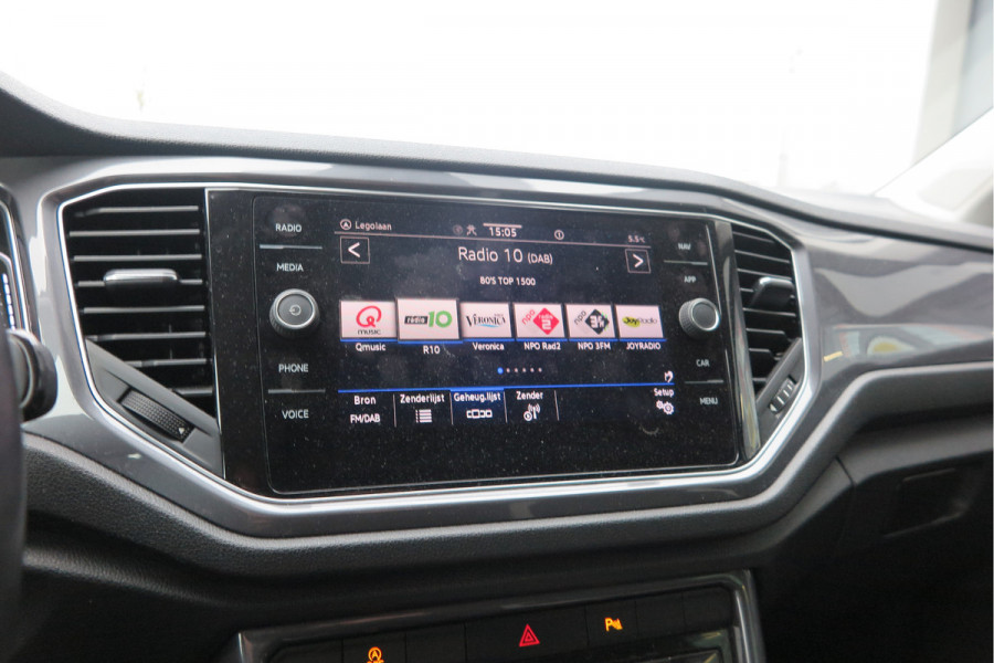 Volkswagen T-Roc 1.5 TSI 150pk Sport, Led , Adaptive cruise, Keyless , Virtual cockpit, Lane assist, Side assist, Stoelverwarming, PDC , Achteruitrijcamera, Buitenspiegels inklapbaar, Carplay , DAB+ etc.