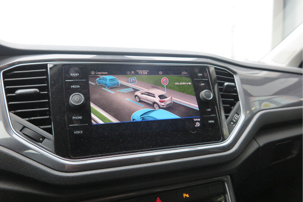 Volkswagen T-Roc 1.5 TSI 150pk Sport, Led , Adaptive cruise, Keyless , Virtual cockpit, Lane assist, Side assist, Stoelverwarming, PDC , Achteruitrijcamera, Buitenspiegels inklapbaar, Carplay , DAB+ etc.