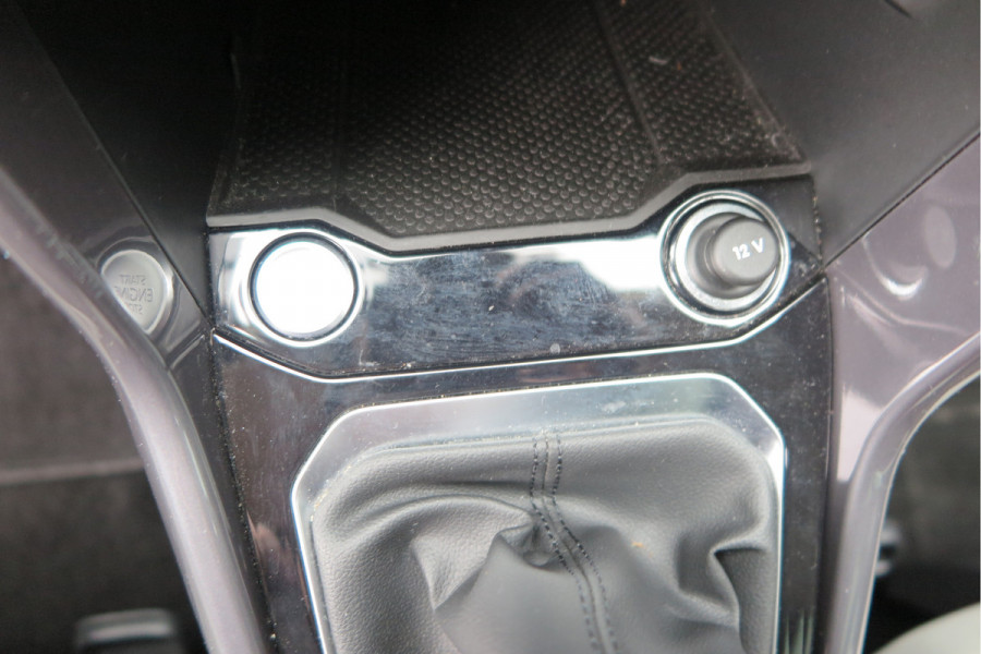 Volkswagen T-Roc 1.5 TSI 150pk Sport, Led , Adaptive cruise, Keyless , Virtual cockpit, Lane assist, Side assist, Stoelverwarming, PDC , Achteruitrijcamera, Buitenspiegels inklapbaar, Carplay , DAB+ etc.