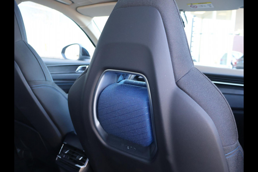 Lynk & Co 01 1.5 HYBRID 261 PK AUT. + TREKHAAK | 360 CAMERA PANORAMA | SFEERVERLICHTING | ADAPTIVE CRUISE | FULL LED