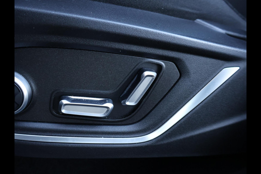 Lynk & Co 01 1.5 HYBRID 261 PK AUT. + TREKHAAK | 360 CAMERA PANORAMA | SFEERVERLICHTING | ADAPTIVE CRUISE | FULL LED