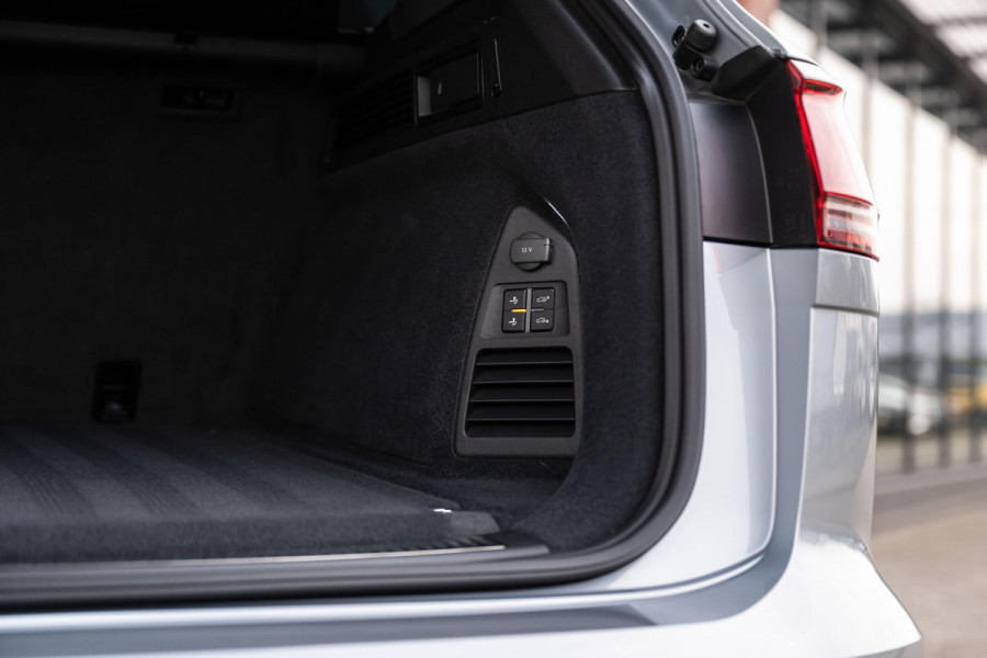 Volkswagen Touareg 3.0 TSI eHybrid R 4M Nightvision DynAudio Trekhaak