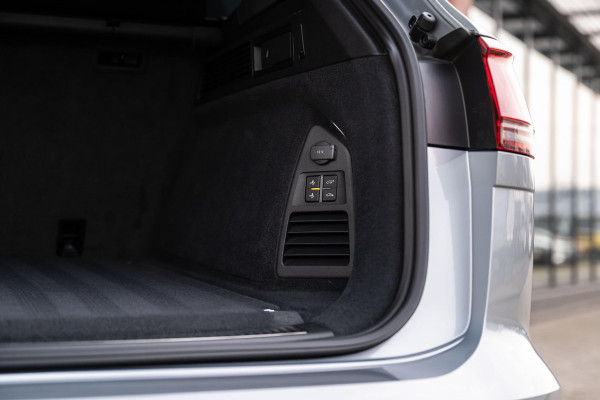 Volkswagen Touareg 3.0 TSI eHybrid R 4M Nightvision DynAudio Trekhaak