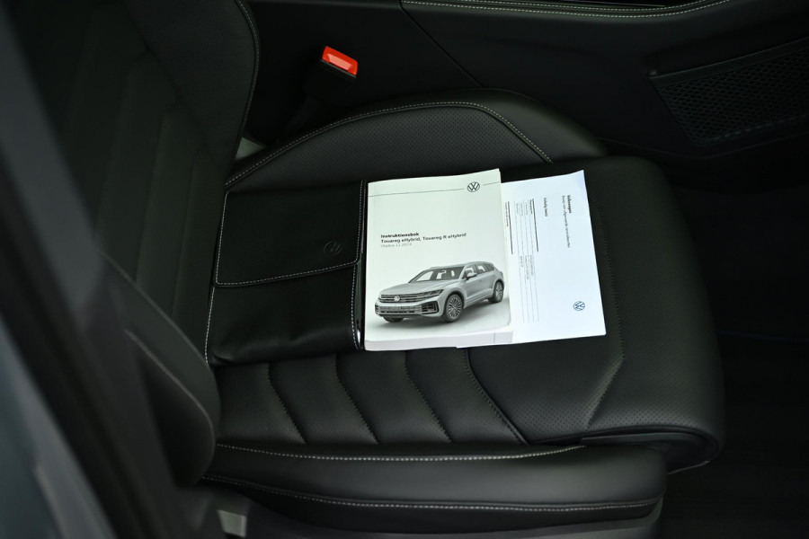 Volkswagen Touareg 3.0 TSI eHybrid R 4M Nightvision DynAudio Trekhaak