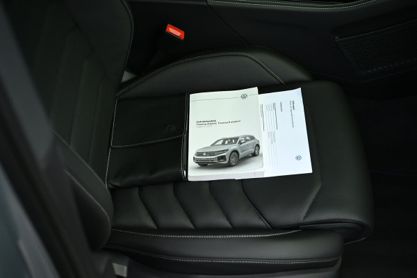 Volkswagen Touareg 3.0 TSI eHybrid R 4M Nightvision DynAudio Trekhaak