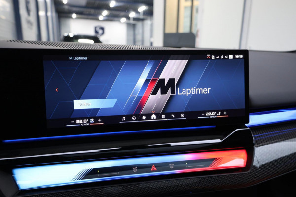 BMW 5 Serie Touring M5 950+PK BTW/AKRAPOVIC OPF DELETED/CARBON M-PERFORMANCE/EVENTURI/22” VOSSEN/B&W/PANO/HUD/12 MND GARANTIE!