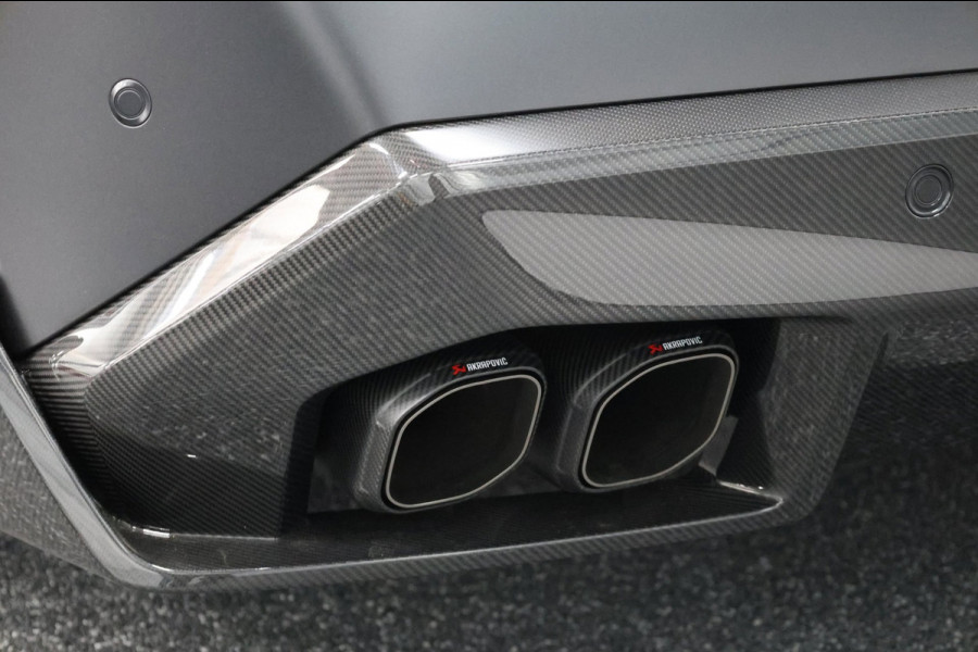 BMW 5 Serie Touring M5 950+PK BTW/AKRAPOVIC OPF DELETED/CARBON M-PERFORMANCE/EVENTURI/22” VOSSEN/B&W/PANO/HUD/12 MND GARANTIE!