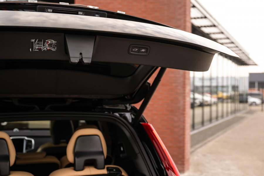 Volvo XC90 2.0 T8 Recharge AWD Ultimate Bright B&W Four-C VOL