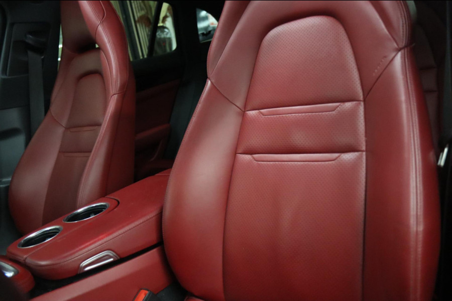 Porsche Panamera Sport Turismo 2.9 4 E-Hybrid PANO/DEALERGARANTIE/CARPLAY/KEYLESS/NAVI/VOL