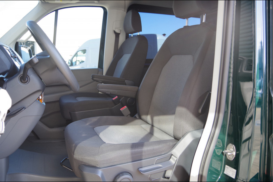 Volkswagen Crafter 35 2.0 TDI L3H2 DC-5P, 140PK AUT. LED, TREKHAAK, STOELVERWARMING, STANDKACHEL, CAMERA, PARKEERSENSOREN, AIRCO, CARPLAY, DUBBELE