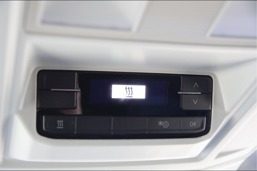 Volkswagen Crafter 35 2.0 TDI L3H2 DC-5P, 140PK AUT. LED, TREKHAAK, STOELVERWARMING, STANDKACHEL, CAMERA, PARKEERSENSOREN, AIRCO, CARPLAY, DUBBELE