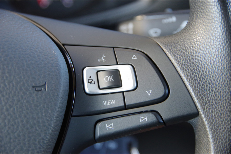 Volkswagen Crafter 35 2.0 TDI L3H2 DC-5P, 140PK AUT. LED, TREKHAAK, STOELVERWARMING, STANDKACHEL, CAMERA, PARKEERSENSOREN, AIRCO, CARPLAY, DUBBELE