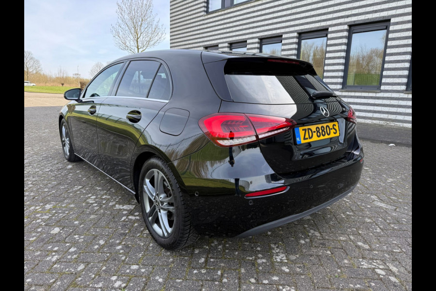 Mercedes-Benz A-Klasse 180 d Launch Edition 1e eigenaar