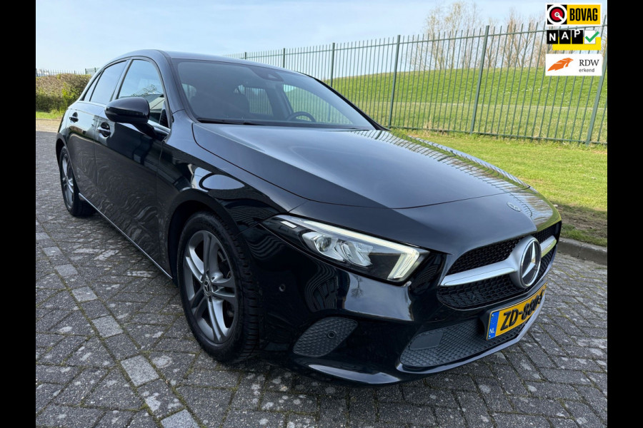 Mercedes-Benz A-Klasse 180 d Launch Edition 1e eigenaar