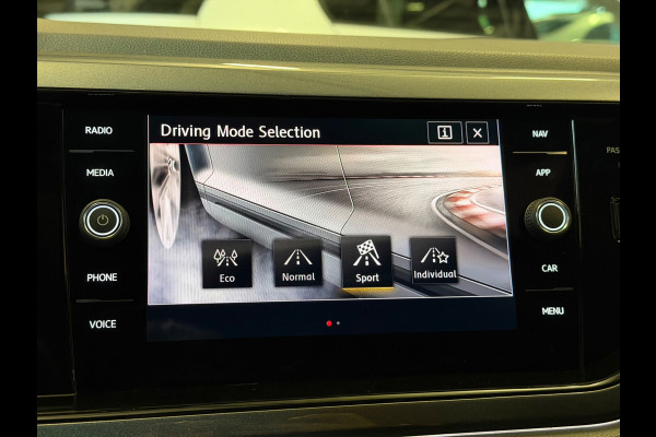 Volkswagen Polo 2.0 TSI GTI|PANO|BOMVOL!