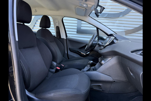 Peugeot 208 1.2 PureTech Active Navi|Airco|Cruise|Carplay|Elek ramen|D-riem v.v. in 2023|N.A.P|APK tot 06-2026