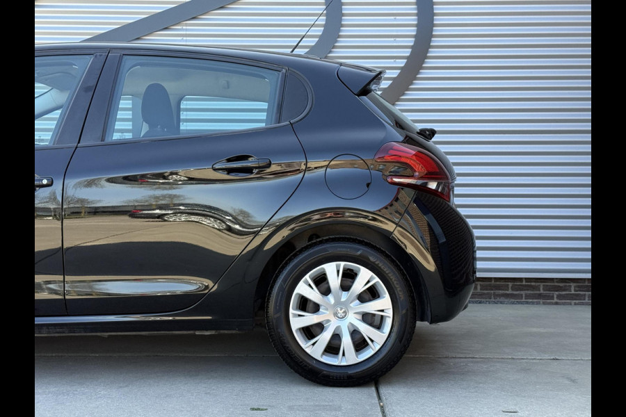 Peugeot 208 1.2 PureTech Active Navi|Airco|Cruise|Carplay|Elek ramen|D-riem v.v. in 2023|N.A.P|APK tot 06-2026