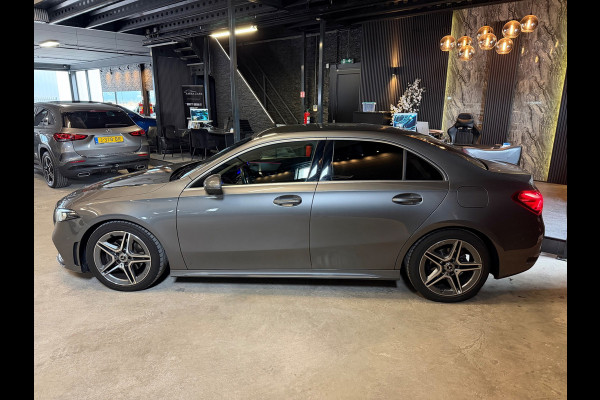 Mercedes-Benz A-Klasse 180 AMG Line